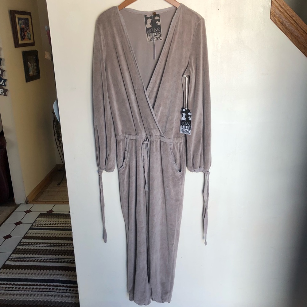 🎉HP🎉 Young Fabulous & Broke jumpsuit NWT - Picture 2 of 8